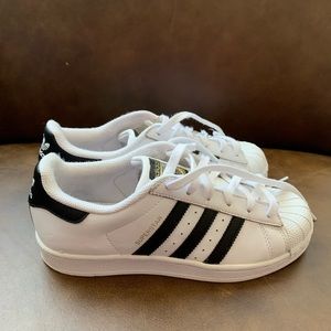 Adidas Superstar Classic Shell Toe Sneakers Size 7